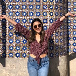 Meet your Posher, Raquel